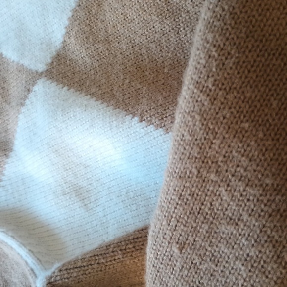 Vintage Tan Argyle Cardigan Sweater - Picture 3 of 5